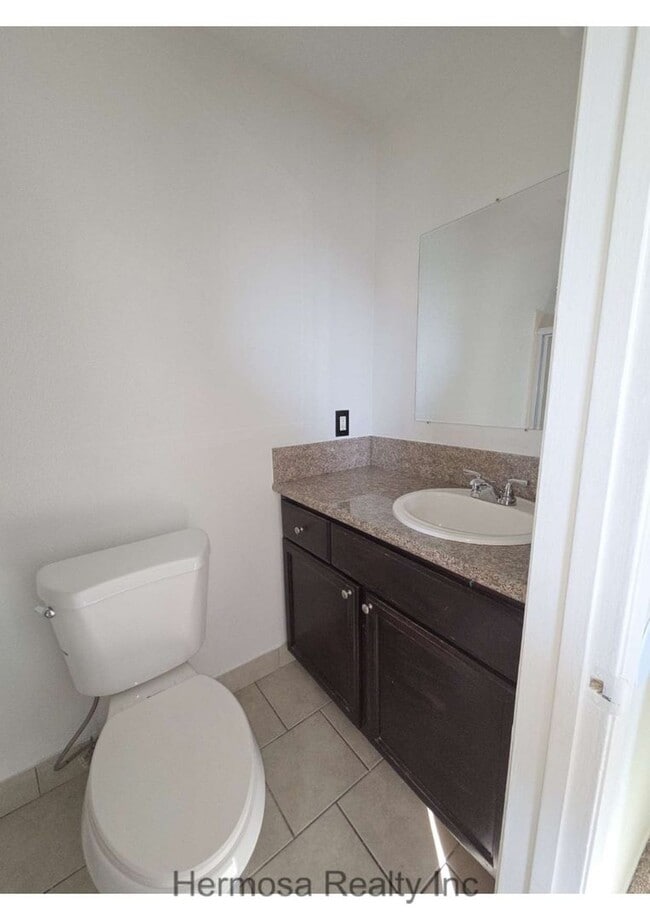 Building Photo - 1234 W J St