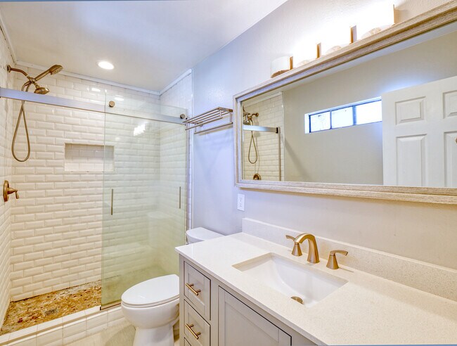 Building Photo - 603 Foxhaven Plz