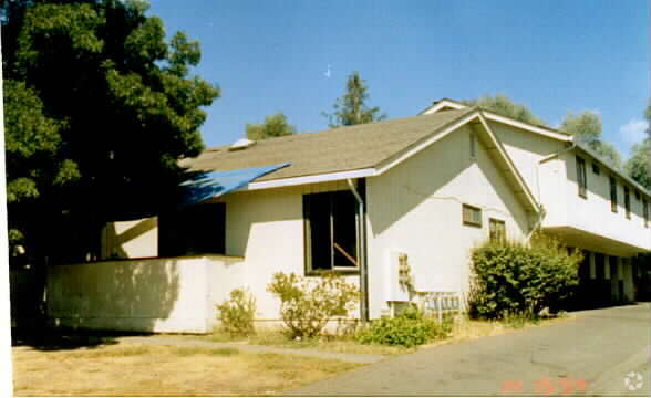 Building Photo - 2500 Kenton Ct