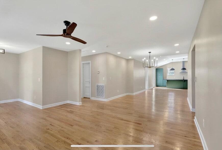 Great Room - 462 Lanier Dr