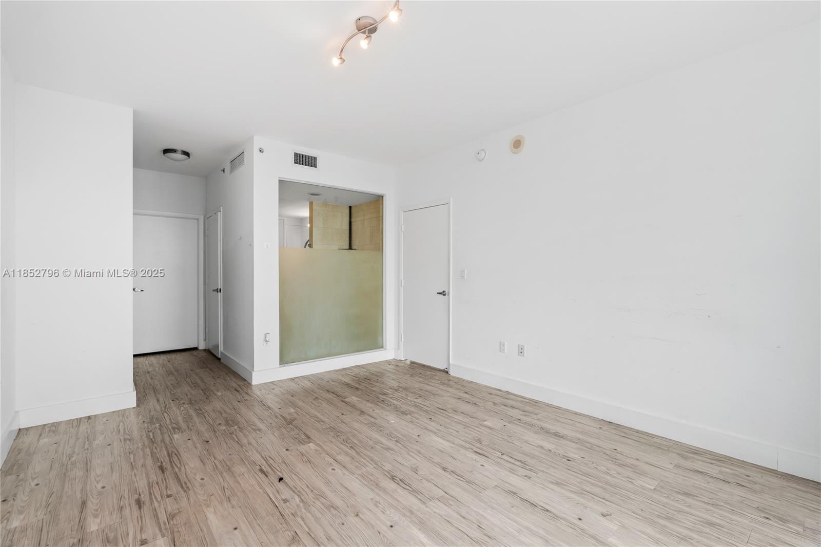 Building Photo - 90 SW 3rd St