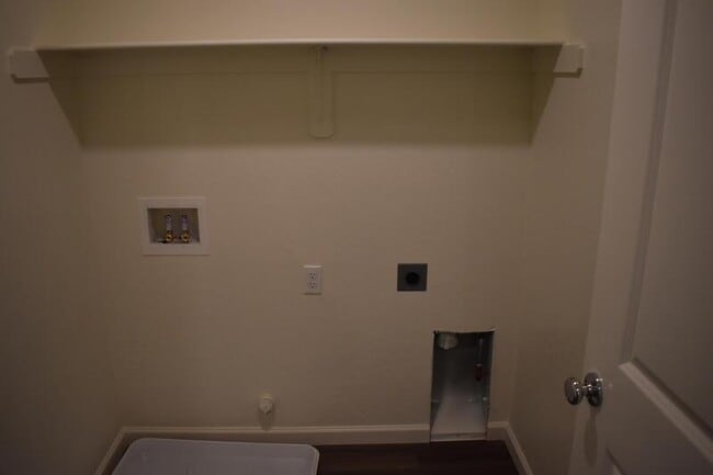 Building Photo - 1316 eagle crest court