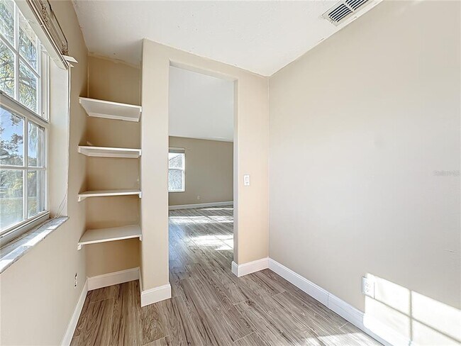 Building Photo - 9551 Bennington Chase Dr