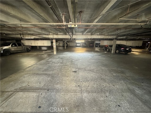 Building Photo - 300 E Chestnut Ave