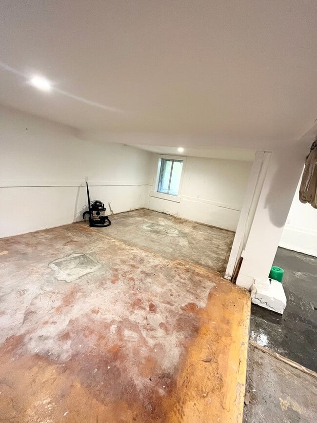 Building Photo - Bernal Heights Garden Cottage - Pet Friendly!