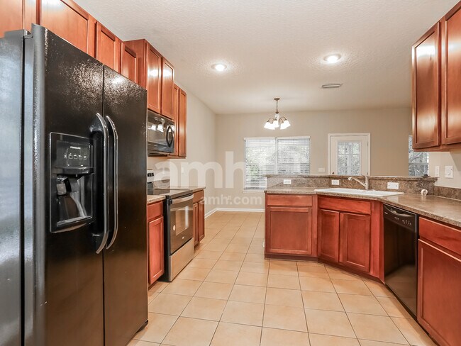 Building Photo - 96615 Commodore Point Dr