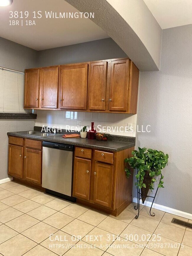 Building Photo - 3819 1S Wilmington-