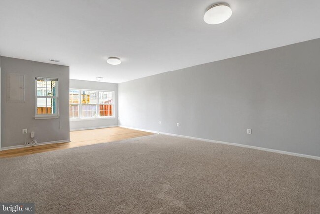 Building Photo - 7355 Bloomington Ct