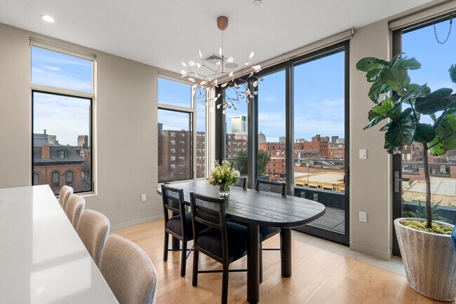 Building Photo - 7 E Springfield St