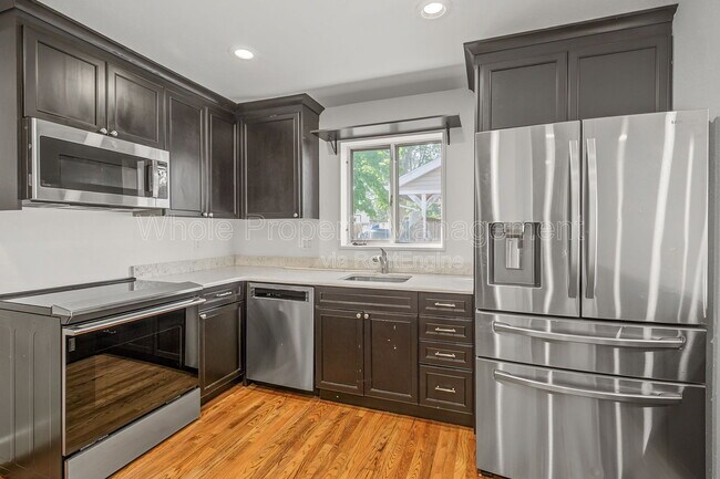 Building Photo - 7071 Ruth Way