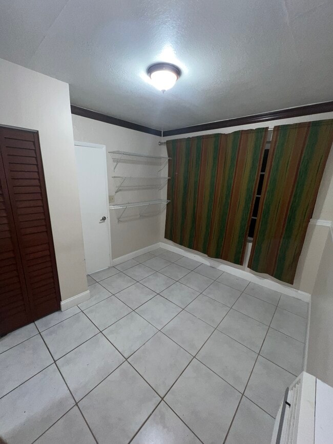 Building Photo - 205 NW 130th St