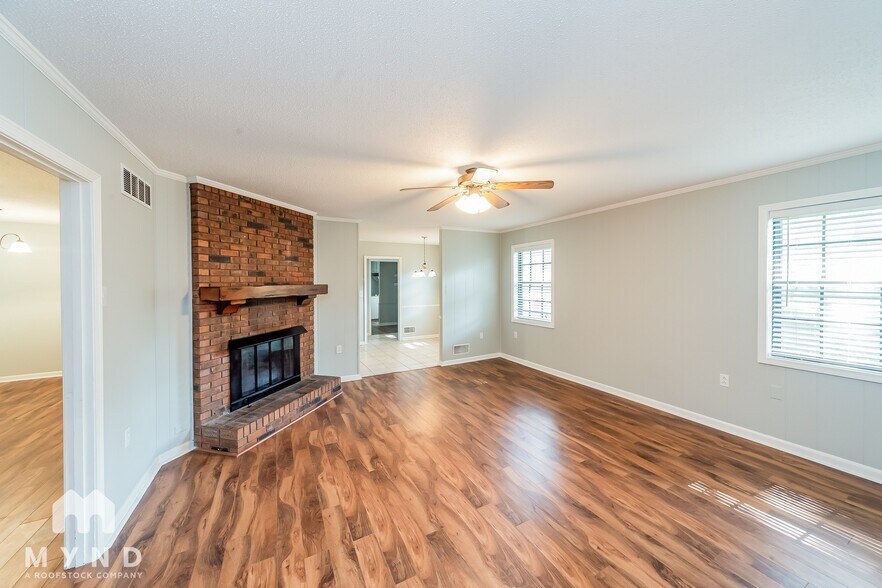 Building Photo - 6903 Ash Hill Ln