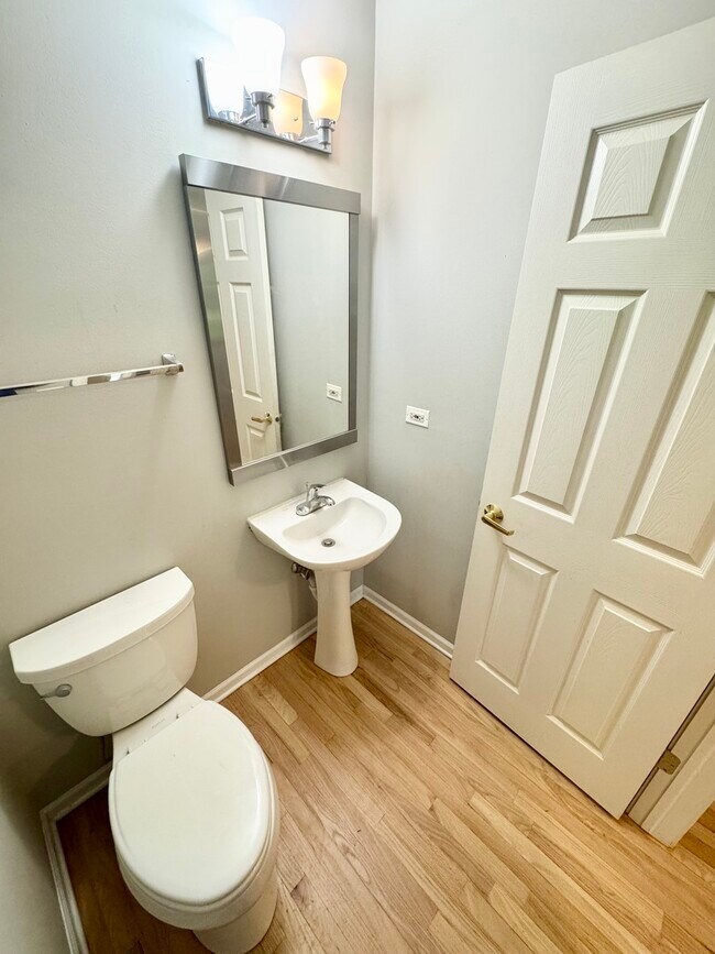 Building Photo - 1344 Danada Ct