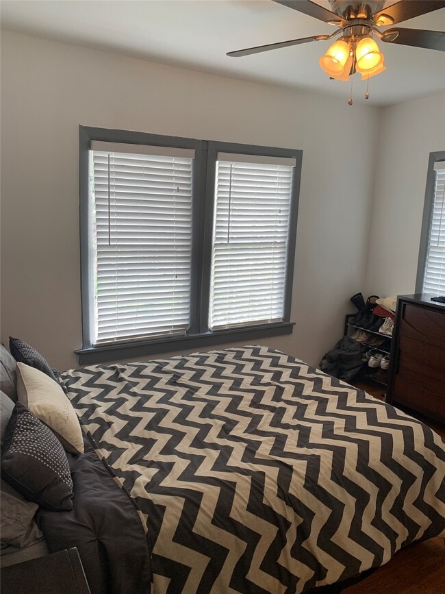 Building Photo - 1546 Lombardy St