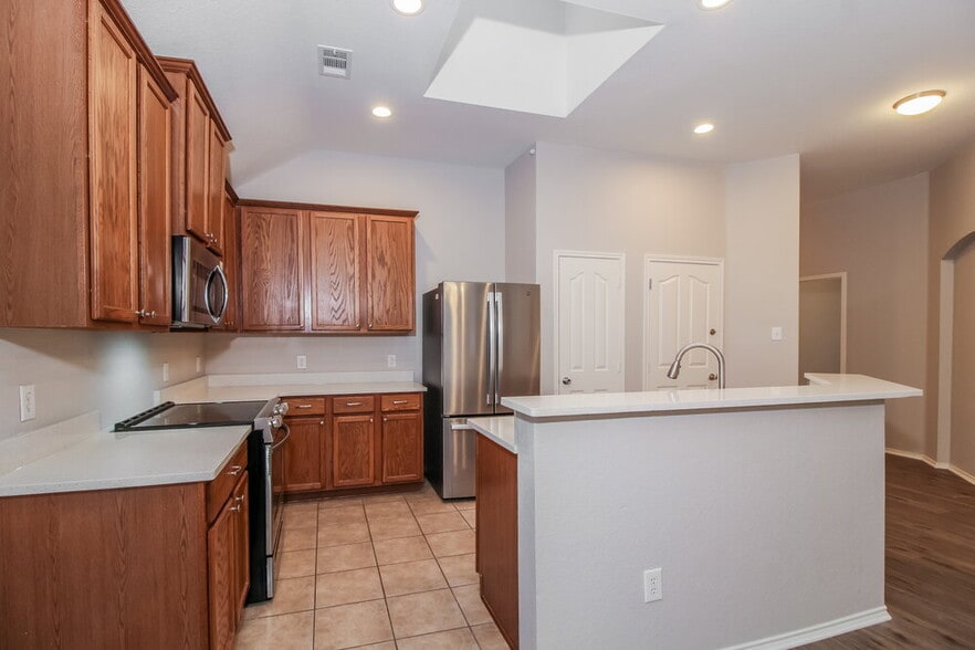 Building Photo - 1820 Marlin Dr