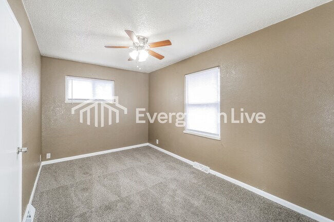 Building Photo - 3106 E 94th St