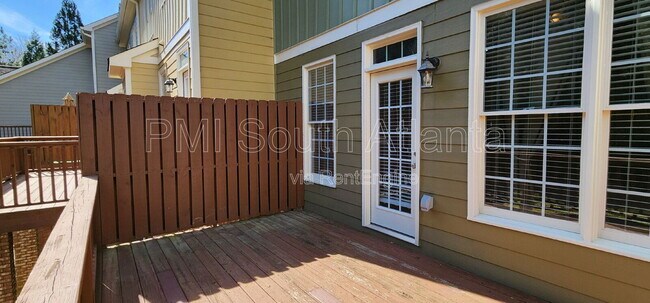 Building Photo - 106 Lexington Village