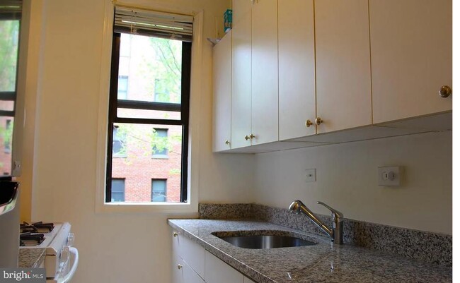 Building Photo - 2515 K St NW