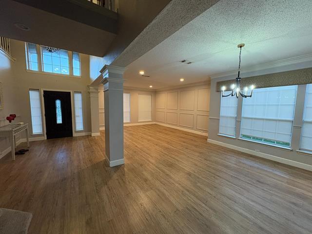 Building Photo - 2113 Cannes Dr