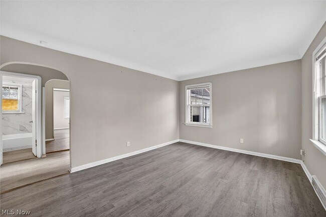 Building Photo - 17208 Lipton Ave