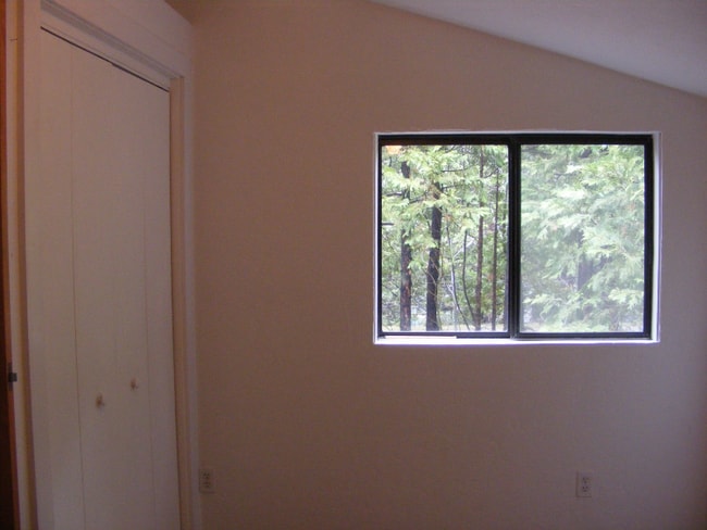 Building Photo - 26469 Crystal Rd