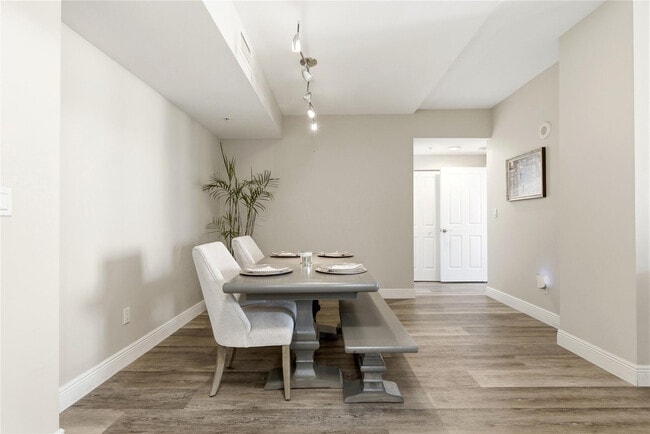 Building Photo - 511 SE 5 Ave