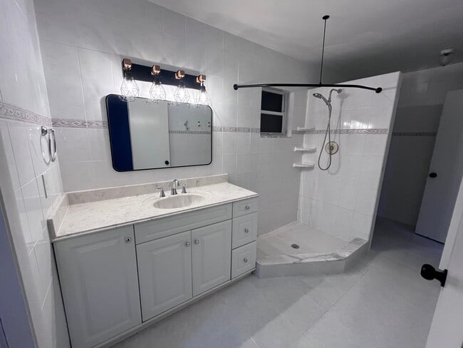 Building Photo - 1321 SW 129th Way