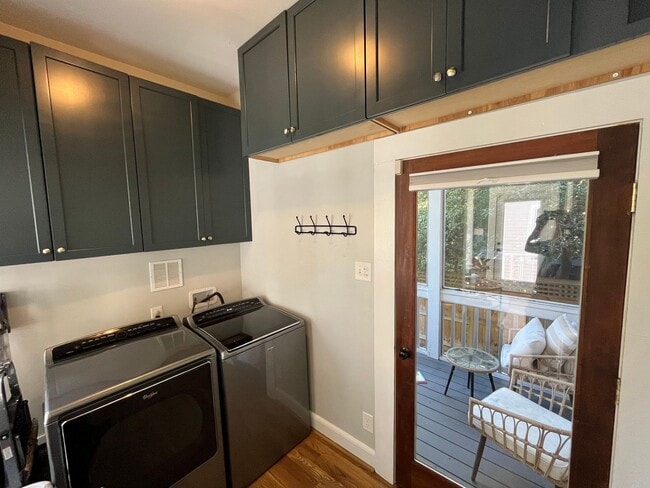 Building Photo - Incredible 3BD, 2.5BA House in Boylan Heig...