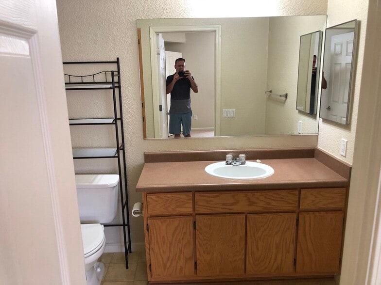 Master bath with me in the Pic lol - 10001 Woodcreek Oaks Blvd