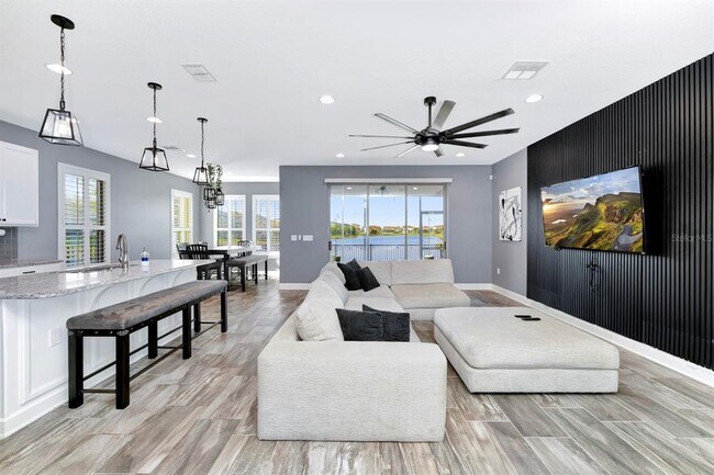 Building Photo - 915 Fountain Coin Loop