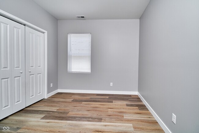 Building Photo - 415 Dequincy St