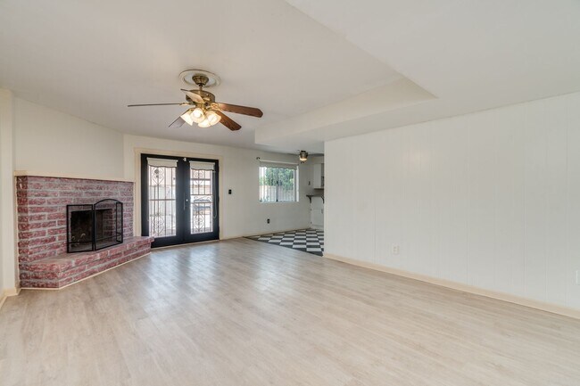 Building Photo - Great East Side Location 4 Bed/2 Bath Home