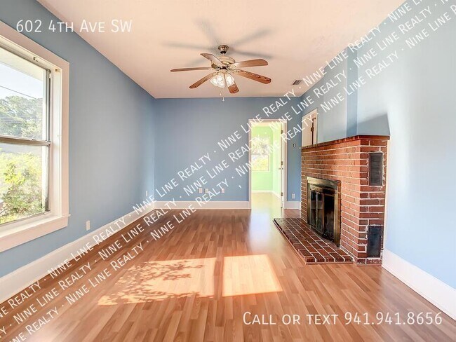 Building Photo - 602 4th Ave SW