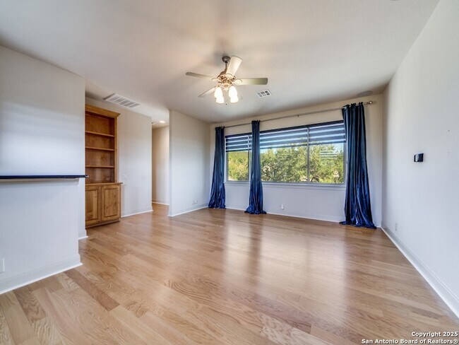 Building Photo - 16 Liser Glen