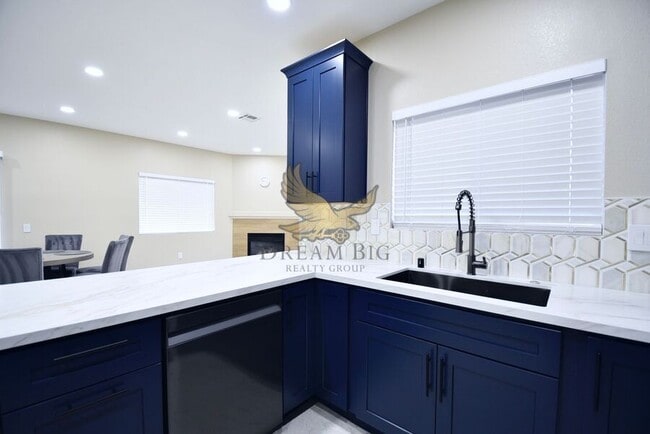 Building Photo - 8725 W Flamingo Rd