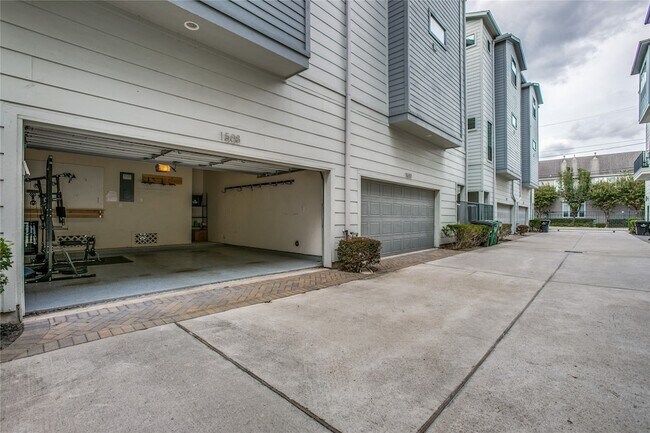 Building Photo - 1508 Beall St