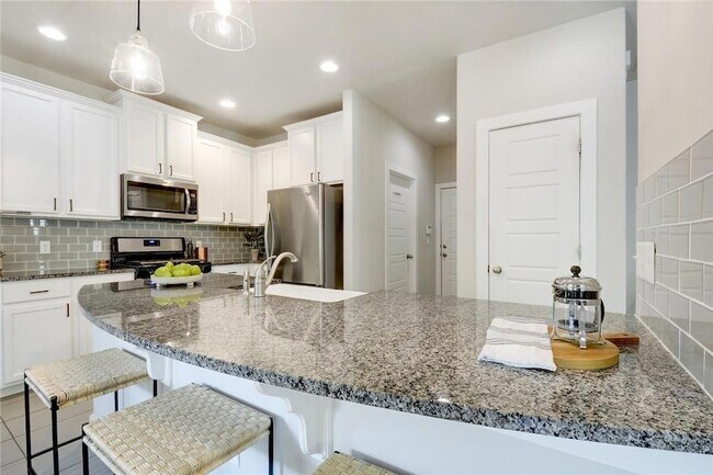 Building Photo - 7408 Buchholz St