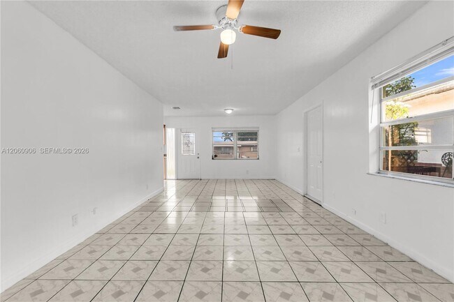 Building Photo - 5742 Garfield St