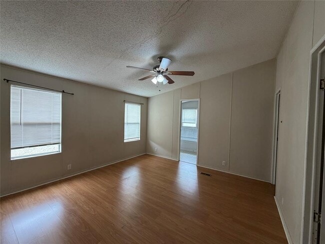 Building Photo - 12609 Dessau Rd