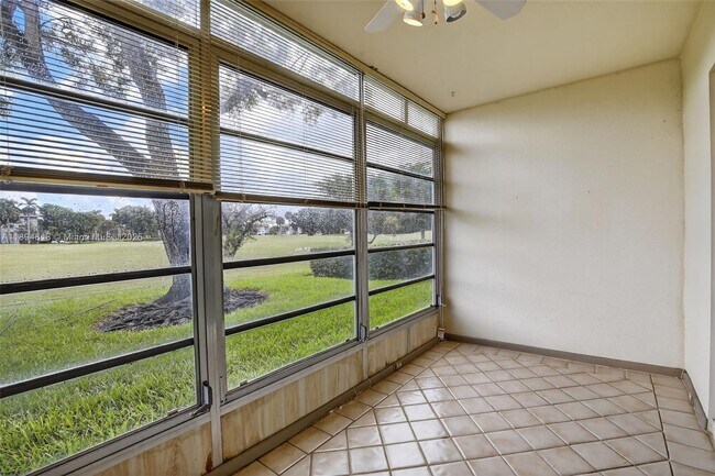 Building Photo - 701 SW 128th Ave
