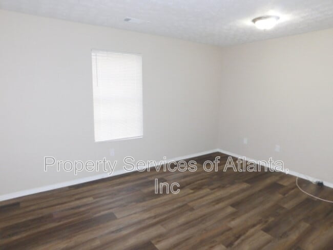 Building Photo - 1775 Petite Ln