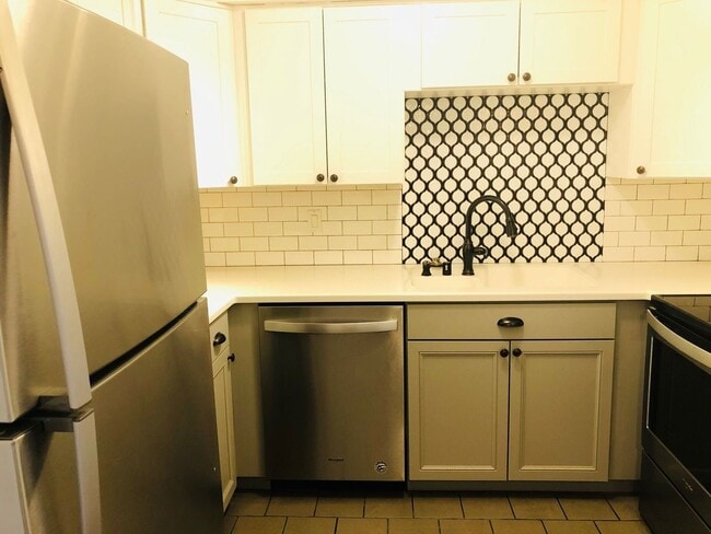 Building Photo - Desert Shores|Las Vegas 1 bedroom condo fo...