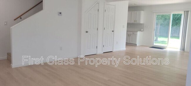 Building Photo - 6428 Drexel Ave