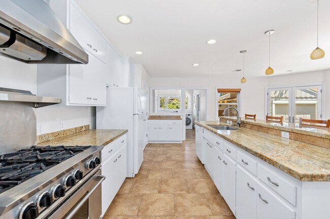 Building Photo - Downtown Napa 3 bed 2 bath single level home