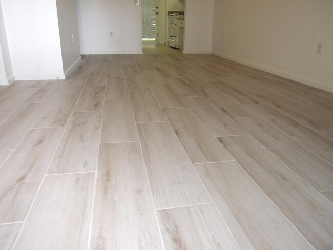 Building Photo - 4822 Chancellor Dr