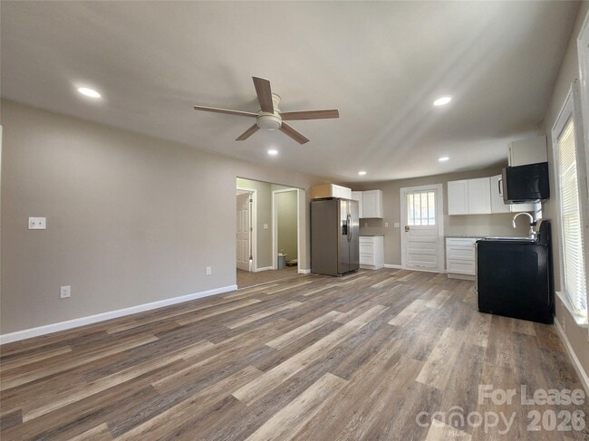 Building Photo - 2414 Idlewood Dr