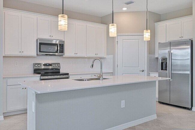 Building Photo - NEW CONSTRUCTION - 2/2 + Loft & 1 Car Garage in Ibis Landing!