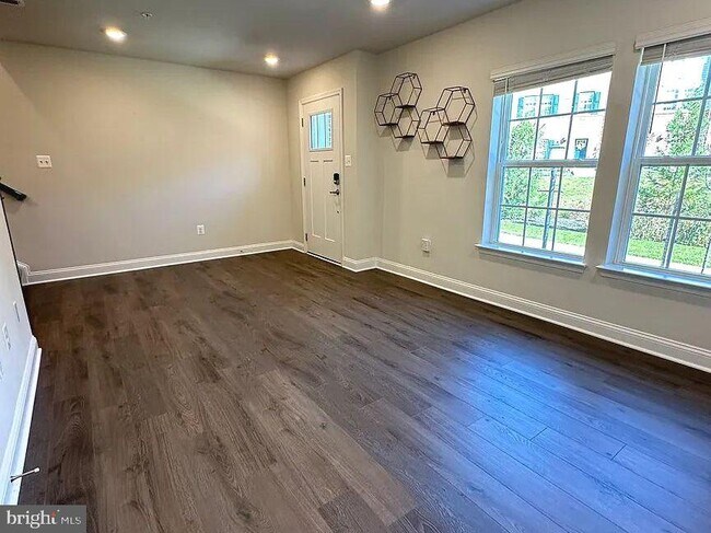 Building Photo - 7585 Marston Way