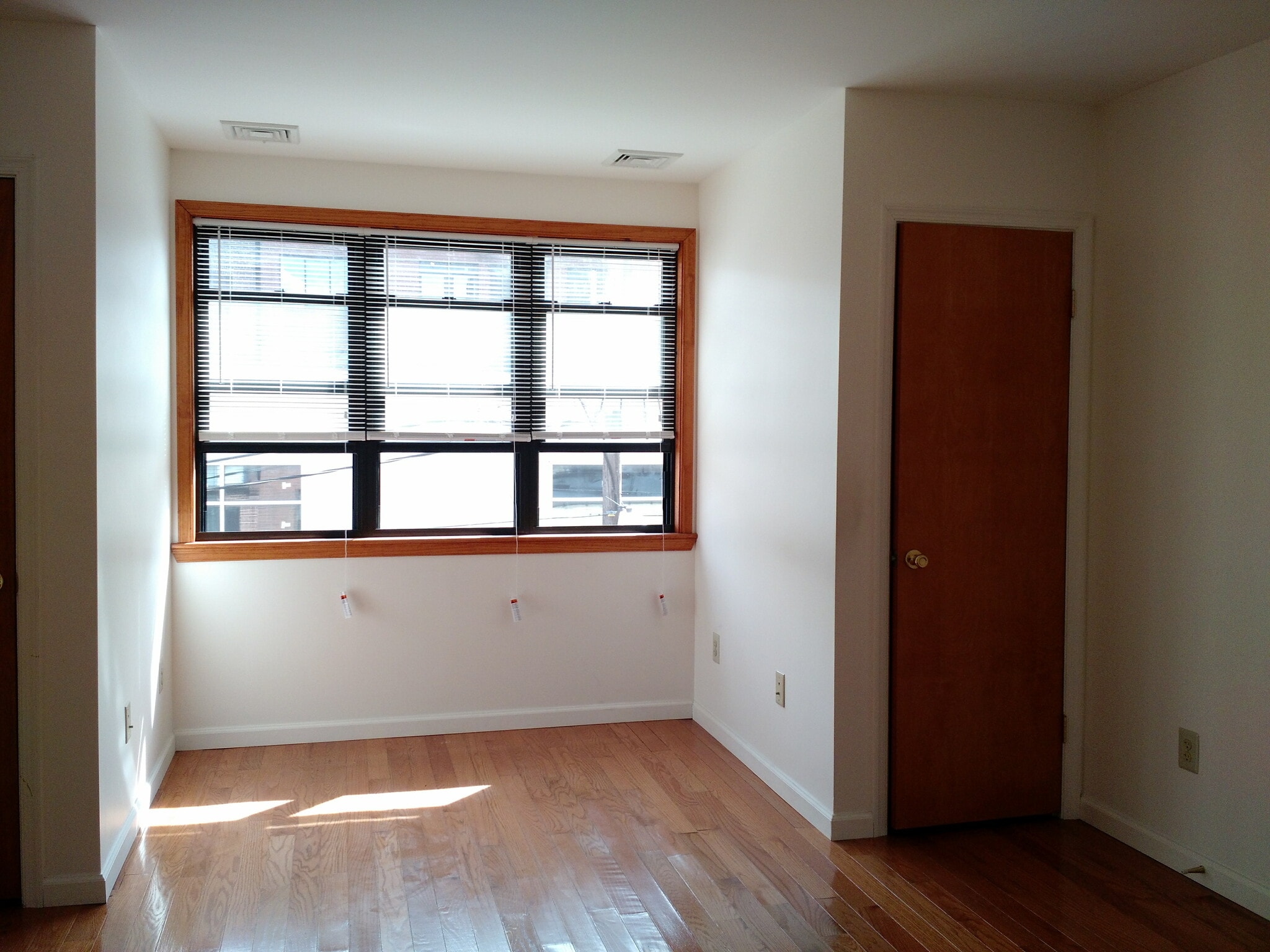3rd floor bedroom 1 - 1229 Wood St