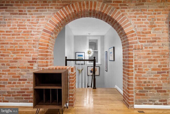 Building Photo - 410 11th St NE